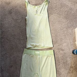 skims honey dew green set (plus skims gray tank!)